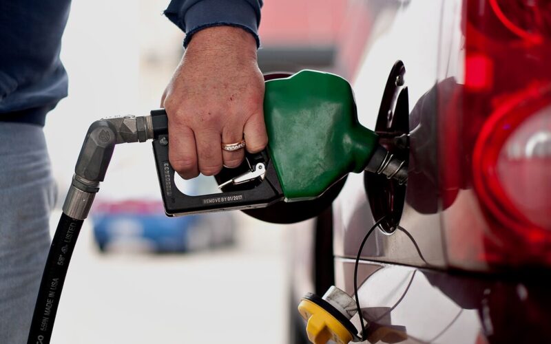 حقيقة زيادة أسعار البنزين في مصر اليوم الخميس 11-1-2024 المُعلنة وفق لجنة التسعير التلقائي