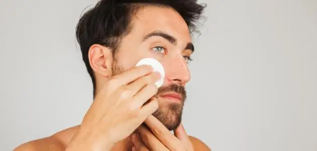 أفضل كريم للوجه للبشرة الدهنية للرجال عن تجربه