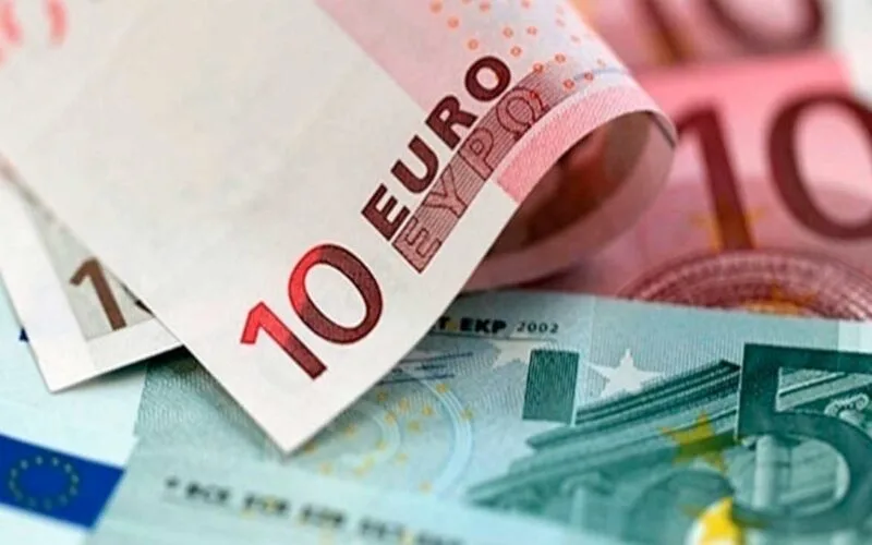 سعر اليورو مقابل الجنيه المصري في السوق السوداء والبنوك اليوم الاحد 11 فبراير 2024