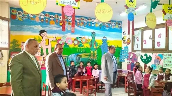 مدير تعليم المنشأة يتفقد قاعات رياض الأطفال بمدرسة جمال عبدالناصر