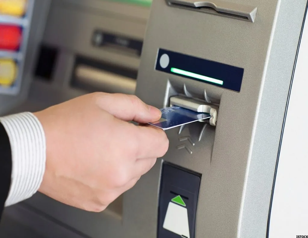 مصروفات السحب من المحفظة من ماكينات ATM بنك مصر 2025