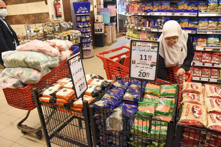 سعر كيلو الأرز والمكرونة والسكر اليوم السبت 13 أبريل 2025 وأسعار السلع الأساسية في الأسواق