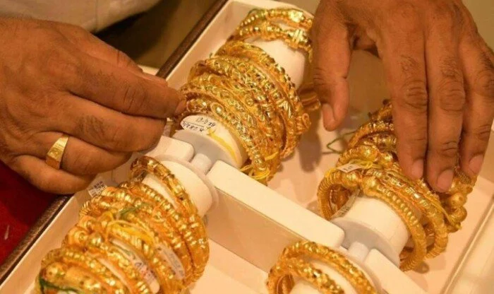 سعر الذهب عيار 21 الان في سوق الصاغه اليوم الجمعة 26 أبريل 2024 بالمصنعية