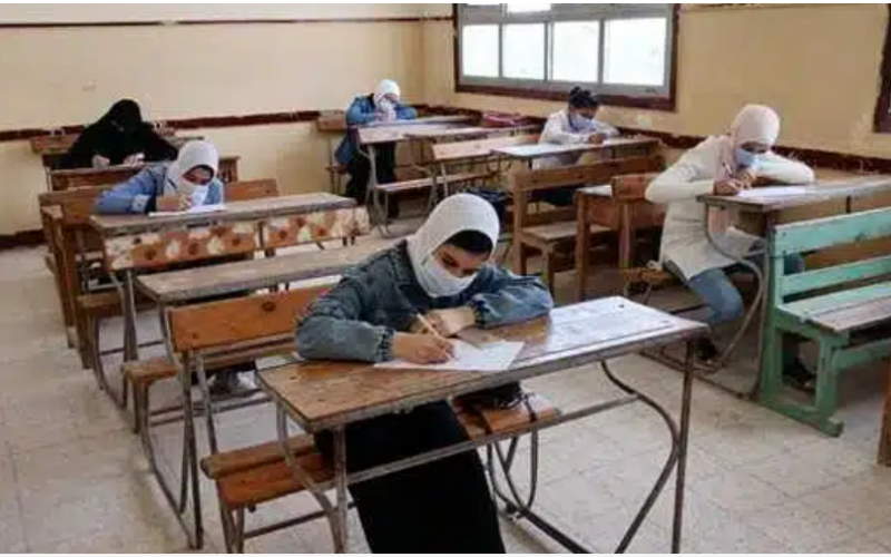 نماذج امتحانات الصف الرابع الابتدائي pdf الترم الثاني 2025