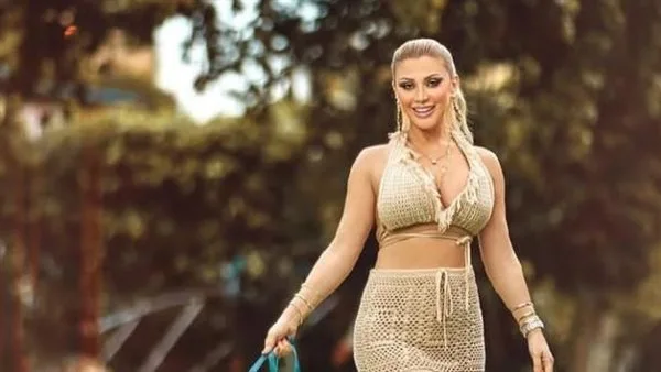 لخروجها عن الذوق العام.. الموسيقيين توقف المطربة اللبنانية نانيتا عن العمل في مصر| مستند