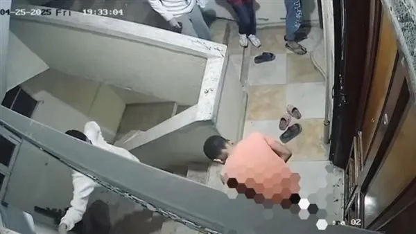 بعد فعلهم المُشين.. مديرة مدرسة الأطفال أصحاب فيديو التبول أمام شقة بالإسكندرية تتخذ إجراءات ضدهم بعد فعلهم المُشين.. مديرة مدرسة الأطفال أصحاب فيديو التبول أمام شقة بالإسكندرية تتخذ إجراءات ضدهم