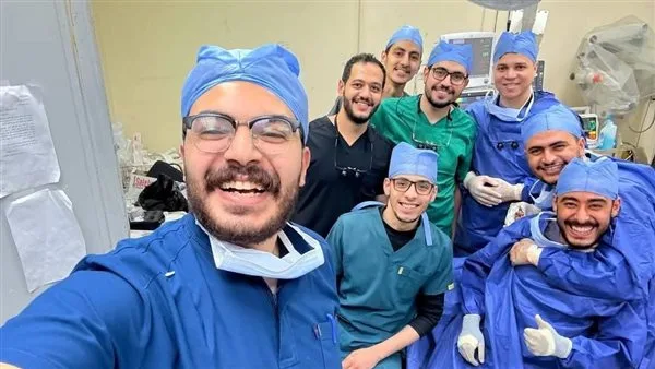 12 ساعة متواصلة.. أطباء سيد جلال الجامعي ينجحون في إجراء جراحة لإعادة يد شاب صغير بعد قطعها في حادث سير