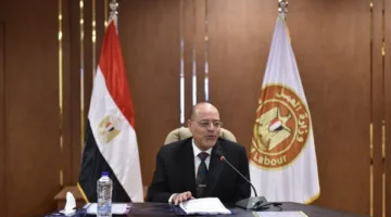 الراتب 24 ألف جنيه.. وزير العمل يعلن عن 62 فرصة عمل بمهنة سائق حافلة في دولة خليجية