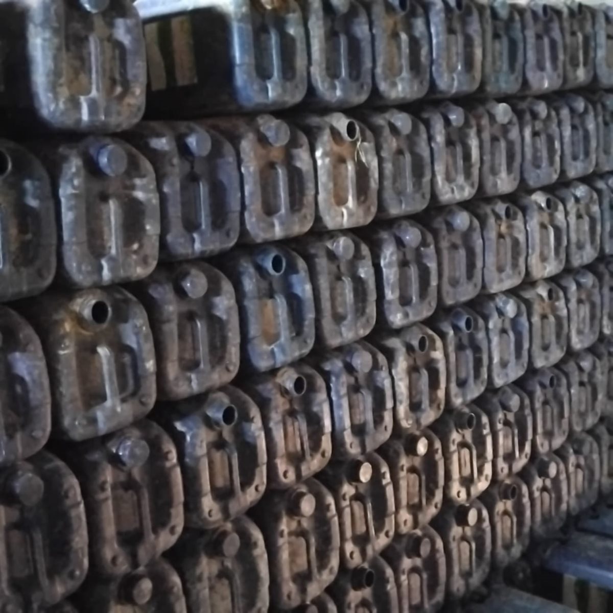 ضبط منشأة مخالفة لإنتاج المخصبات الزراعية بالمنوفية 