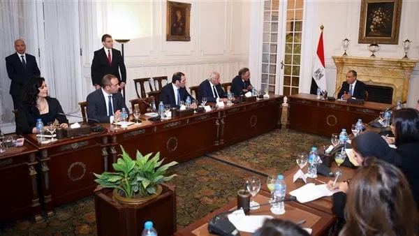 وزير الخارجية والهجرة يلتقي وفدا من غرفة التجارة الأمريكية بالقاهرة وزير الخارجية والهجرة يلتقي وفدا من غرفة التجارة الأمريكية بالقاهرة