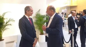 وزير الاتصالات: مستهدف توصيل شبكة الألياف الضوئية لـ 1400 قرية العام المقبل