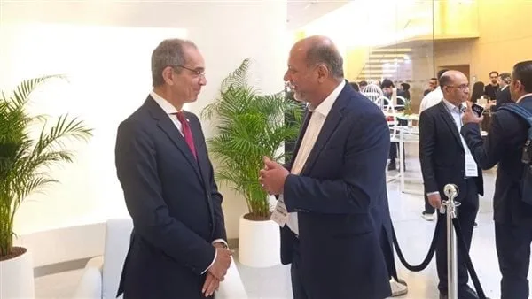 وزير الاتصالات: مستهدف توصيل شبكة الألياف الضوئية لـ 1400 قرية العام المقبل وزير الاتصالات: مستهدف توصيل شبكة الألياف الضوئية لـ 1400 قرية العام المقبل