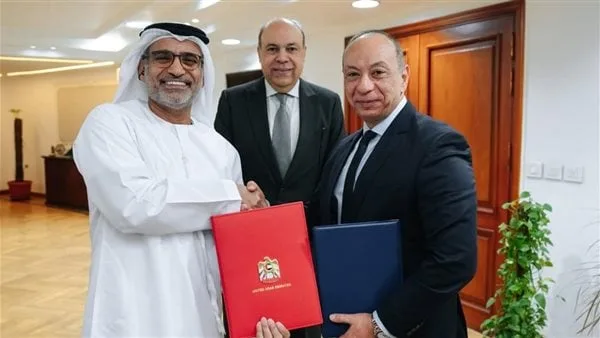 مجالات الذكاء الاصطناعي.. وزير الطيران يشهد توقيع اتفاقية تبادل معرفي مع الطيران المدني الإماراتي مجالات الذكاء الاصطناعي.. وزير الطيران يشهد توقيع اتفاقية تبادل معرفي مع الطيران المدني الإماراتي