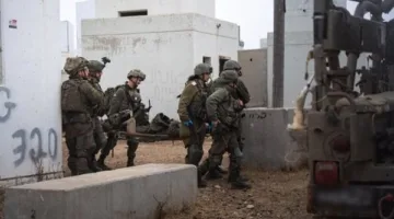 إعلام إسرائيلي: مقتل جندي وإصابة 7 آخرين في هجوم صاروخي بغزة