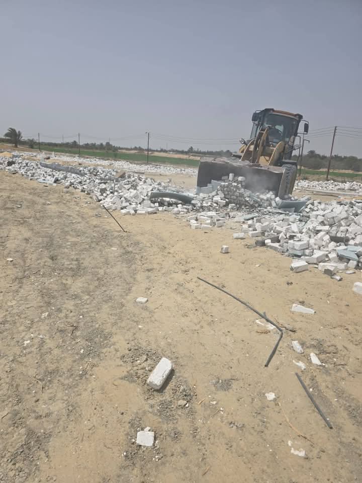 إزالة 52 حالة تعد على مساحة 2954 متر بالبحيرة