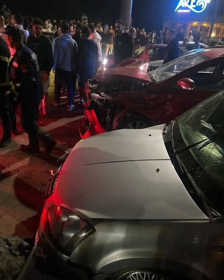 تصادم 3 سيارات ملاكي بكورنيش الإسكندرية 