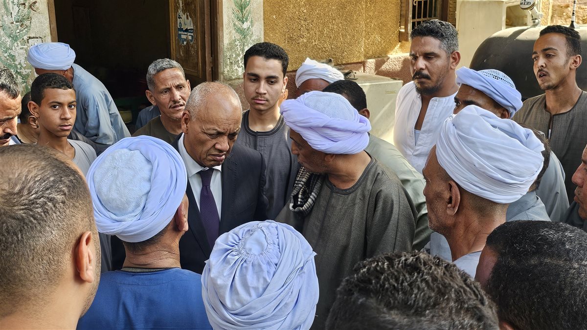 جلسة صلح بين عائلتين في قفط