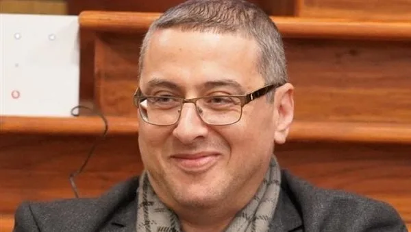 محمد سمير ندا بعد فوزه بجائزة البوكر: الكتابة لا تستطيع تغطية تكاليف حياة أي كاتب بالمنطقة العربية محمد سمير ندا بعد فوزه بجائزة البوكر: الكتابة لا تستطيع تغطية تكاليف حياة أي كاتب بالمنطقة العربية