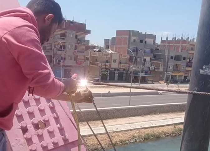 سرقة أجزاء من حديد كوبري الزوايدة بالإسكندرية وتدخل عاجل من الحي