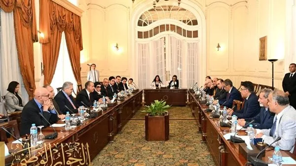 وزير الخارجية: مصر تواجه تحديات جسيمة.. والاصطفاف الشعبي حول القيادة السياسية ركيزة أساسية لحماية الدولة ومصالحها العليا وزير الخارجية: مصر تواجه تحديات جسيمة.. والاصطفاف الشعبي حول القيادة السياسية ركيزة أساسية لحماية الدولة ومصالحها العليا