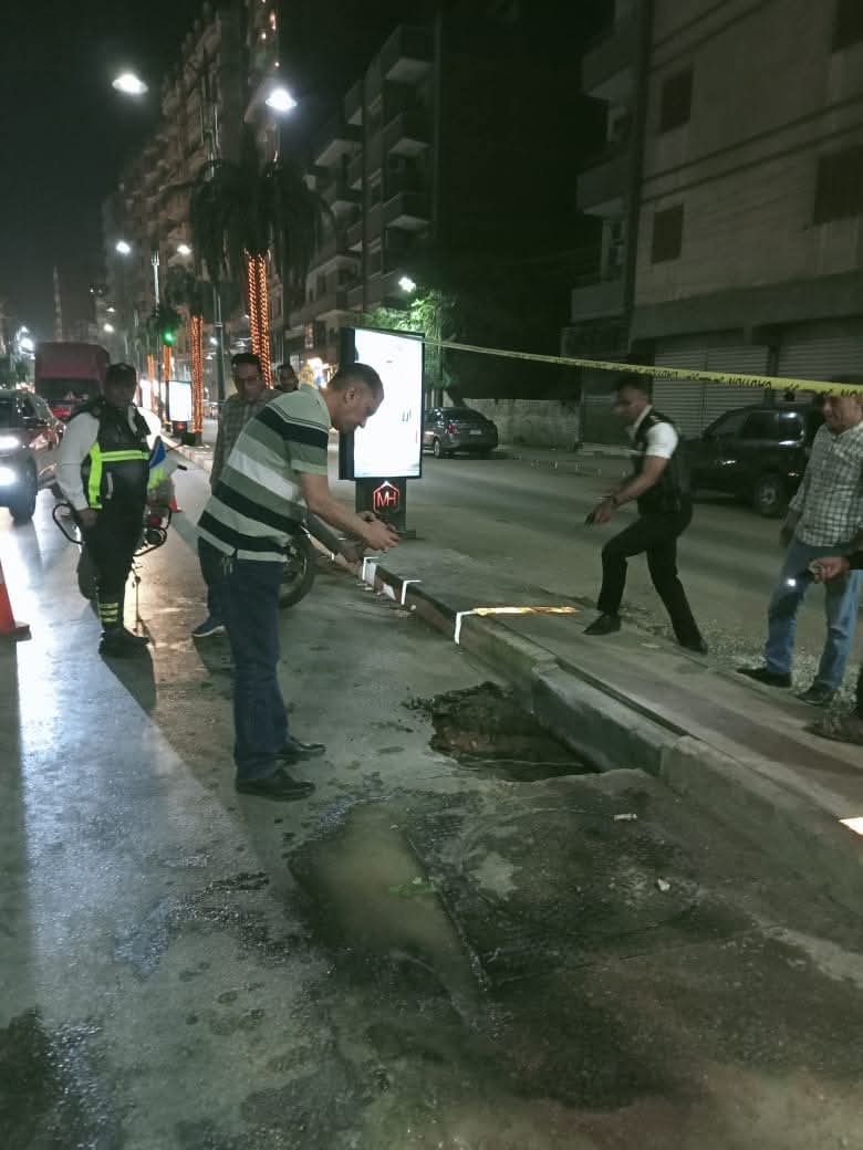 هبوط أرضي في شارع باريس بالمنوفية 