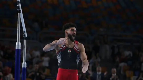 عمر العربي يتوج بذهبية كأس العالم للجمباز الفني على جهاز المتوازي عمر العربي يتوج بذهبية كأس العالم للجمباز الفني على جهاز المتوازي