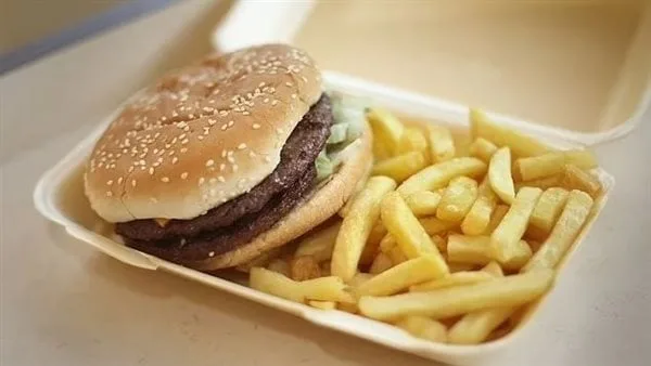 دراسة تحذر من مخاطر الأطعمة فائقة المعالجة