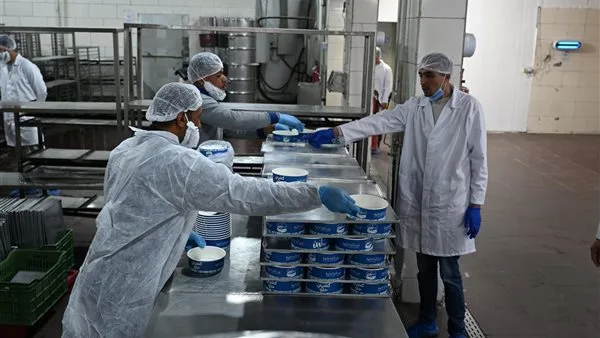 وزير الصناعة: لن نغلق أي منشأة صناعية.. ونمنحها فرصة لتصحيح أوضاعها