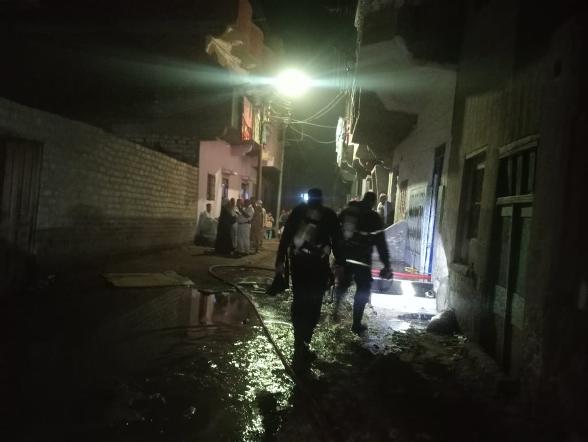 حريق يلتهم محتويات شقة سكنية في اسيوط