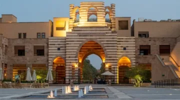 الجامعة الأمريكية بالقاهرة تعلن تعطيل الدراسة اليوم