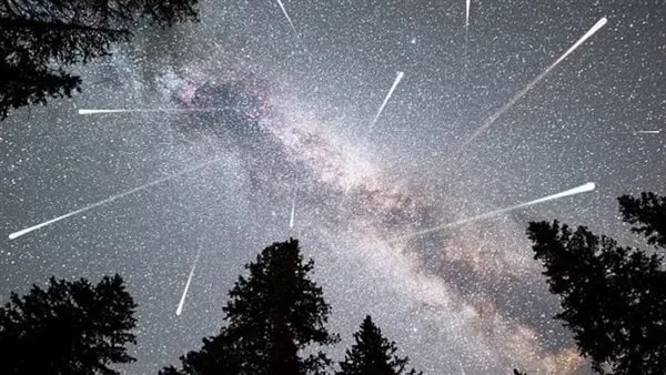 تشاهد بعد منتصف الليل.. زخة شهب إيتا الدلويات تزين سماء مصر يوم 5 مايو