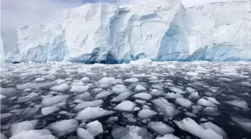 تحذيرات علمية من تأثير الرياح والمياه الدافئة على ذوبان جليد القارة القطبية