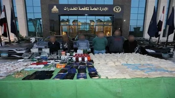 قرار بضبط وإحضار 3 متهمين هاربين في قضية المنتجة سارة خليفة