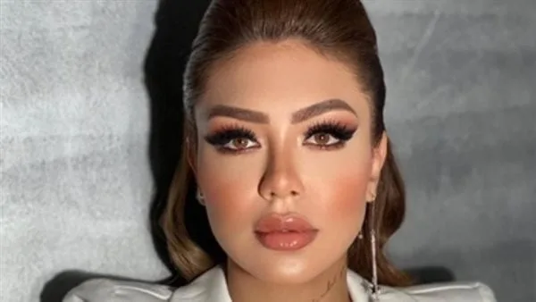 بسبب خلافاتهما على شاب.. أخصائية تسويق تتهم هدير عبد الرازق بسرقة مشغولات ذهبية من شقتها بالعبور