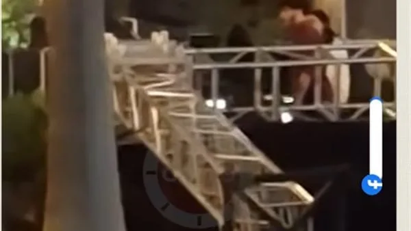 اللحظات الأولى لحادث حفل تامر حسني بقصر البارون | فيديو اللحظات الأولى لحادث حفل تامر حسني بقصر البارون | فيديو