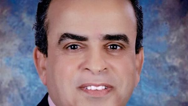 تكليف الدكتور صبري توفيق عميدًا لكلية الألسن بجامعة سوهاج