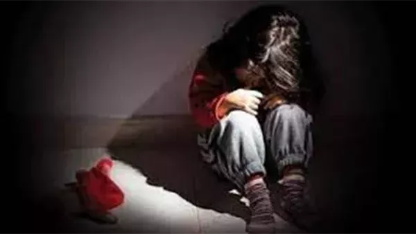 أنا شيخ ومعملش كدة.. حجز مسن لاتهامه بهتك عرض حفيدته في الإسكندرية على ذمة التحريات أنا شيخ ومعملش كدة.. حجز مسن لاتهامه بهتك عرض حفيدته في الإسكندرية على ذمة التحريات