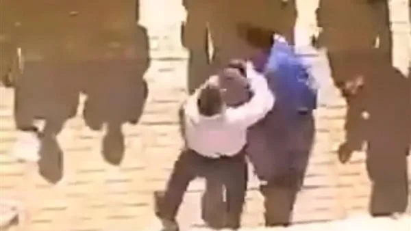 اليوم.. أولى جلسات محاكمة عاطل بتهمة حيازة سلاح ناري والشروع في قتل صديقه في منطقة الزيتون