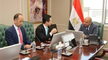 في إطار التحول إلى الشبكات الذكية.. تعاون بين الكهرباء وهواوي لتطوير الطاقة المتجددة وتكنولوجيا التخزين