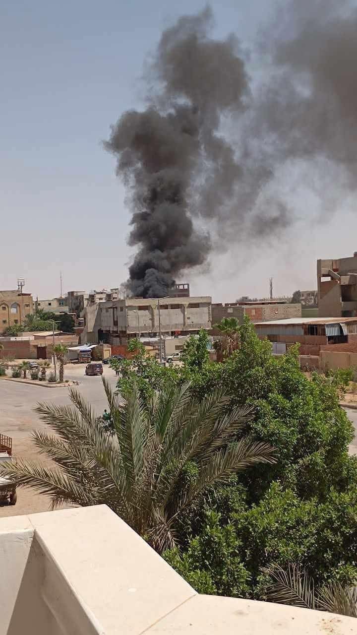 حريق مصنع العاشر 