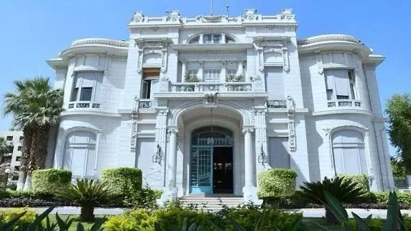 جامعة عين شمس تناقش نتائج التقييم النهائي للجوائز المطروحة لعام 2025 جامعة عين شمس تناقش نتائج التقييم النهائي للجوائز المطروحة لعام 2025