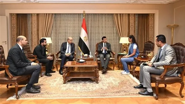 وزيرا الشباب والطيران يبحثان سبل دعم أبطال مصر في الإسكواش وزيرا الشباب والطيران يبحثان سبل دعم أبطال مصر في الإسكواش