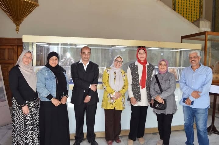 قد تكون صورة ‏‏٧‏ أشخاص‏