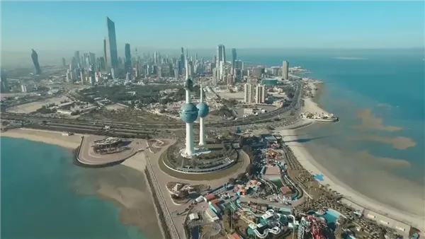 أجواء حارة وتكاثر للسحب مع فرصة للغبار في الكويت اليوم