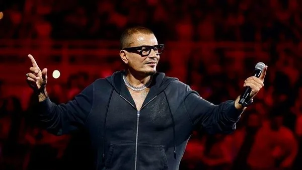 عمرو دياب يطعن على حكم تغريمه 200 جنيه في واقعة صفع الشاب سعد أسامة عمرو دياب يطعن على حكم تغريمه 200 جنيه في واقعة صفع الشاب سعد أسامة