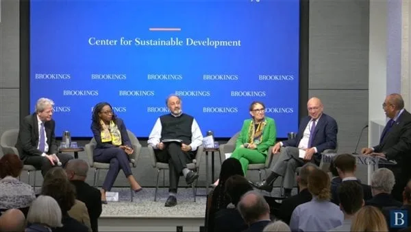 محيي الدين: عبء الدين لم يعد مجرد أزمة مالية بل إنمائية تُقوض رفاهية الإنسان محيي الدين: عبء الدين لم يعد مجرد أزمة مالية بل إنمائية تُقوض رفاهية الإنسان