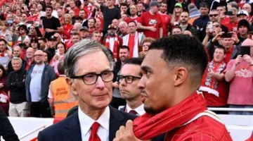 كواليس حوار مالك ليفربول وأرنولد عقب التتويج بالدوري الإنجليزي 