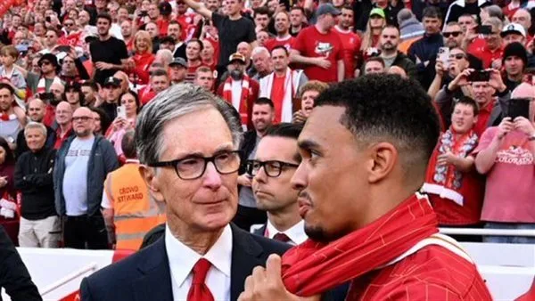 كواليس حوار مالك ليفربول وأرنولد عقب التتويج بالدوري الإنجليزي كواليس حوار مالك ليفربول وأرنولد عقب التتويج بالدوري الإنجليزي