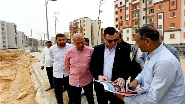 وزير الإسكان يتفقد وحدات سكن لكل المصريين بحدائق العاصمة وزير الإسكان يتفقد وحدات سكن لكل المصريين بحدائق العاصمة