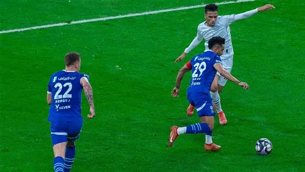 الهلال يتعثر أمام الشباب في الدوري السعودي للمحترفين الهلال يتعثر أمام الشباب في الدوري السعودي للمحترفين